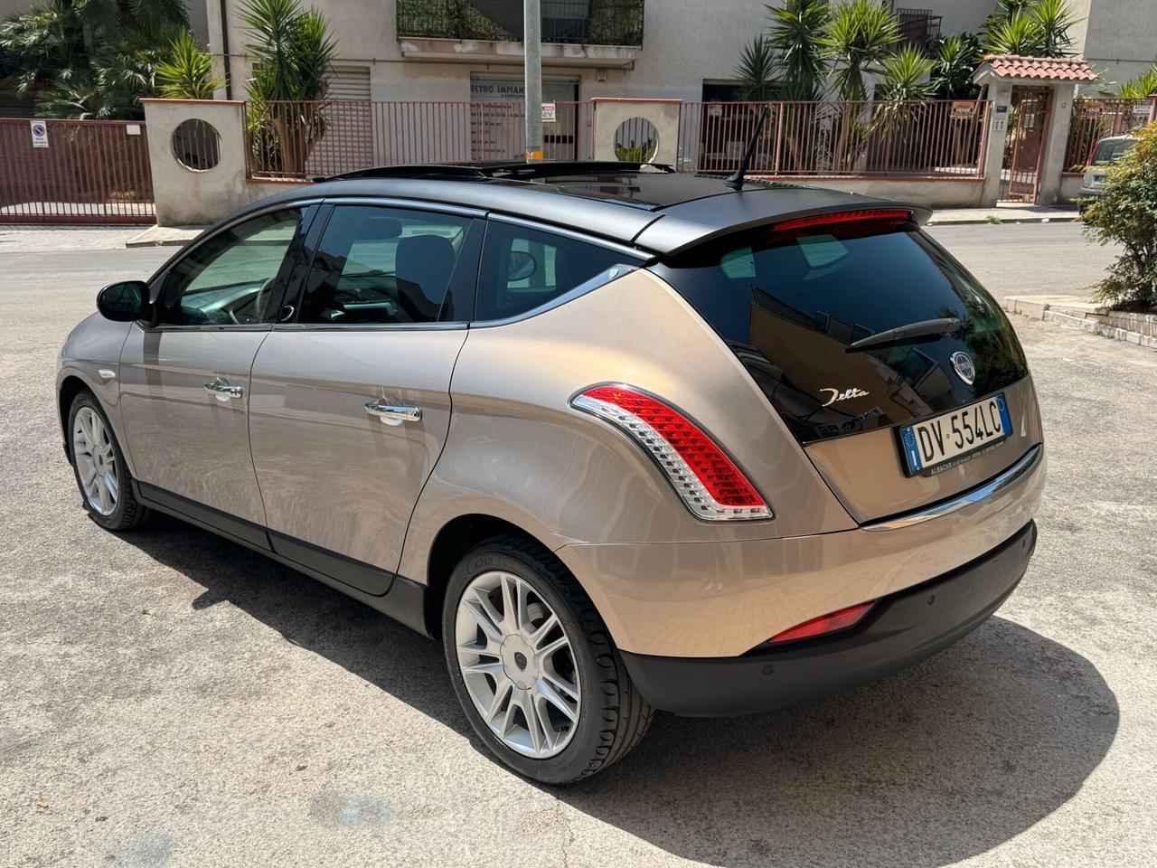 LANCIA DELTA 1.6 MJ 120 CV. BI-COLORE TETTO+CERCHI