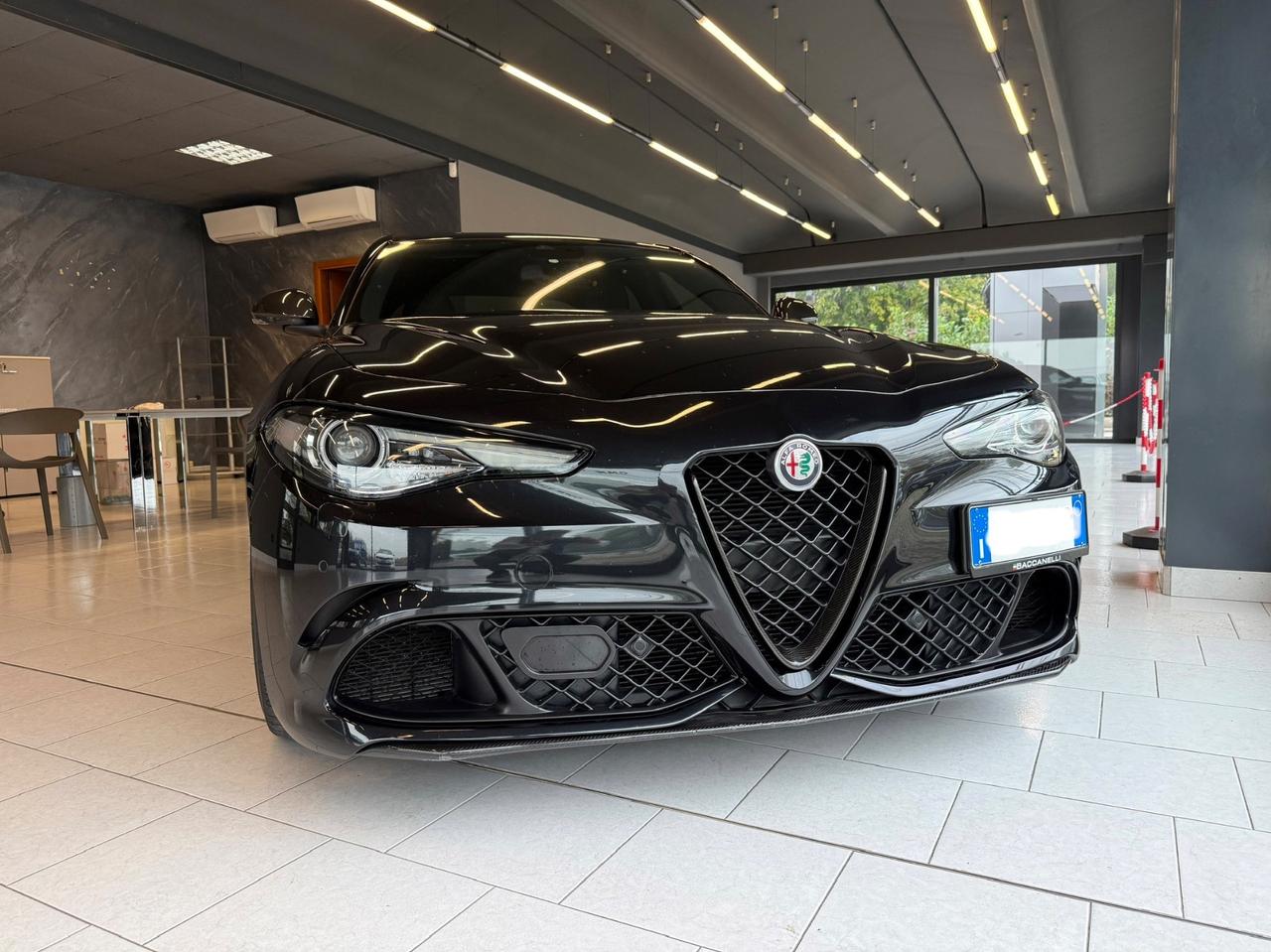 Alfa Romeo Giulia 2.9 V6 Bi-Turbo AT8 Quadrifoglio pack carbonio