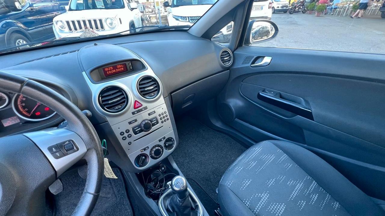 Opel Corsa 1.2 3 porte Club