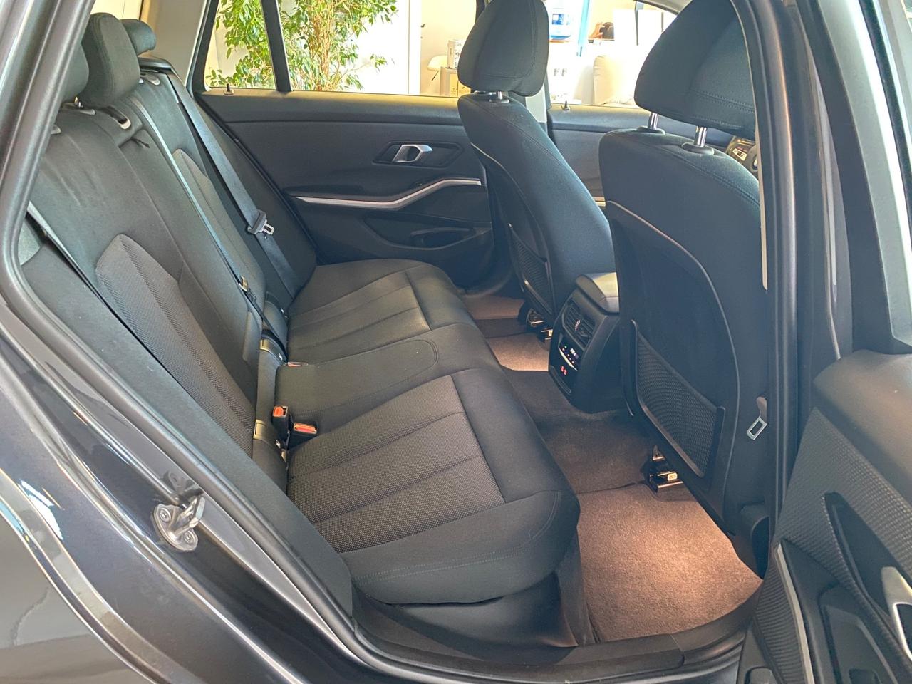 Bmw 318d 48V Touring Business Advantage