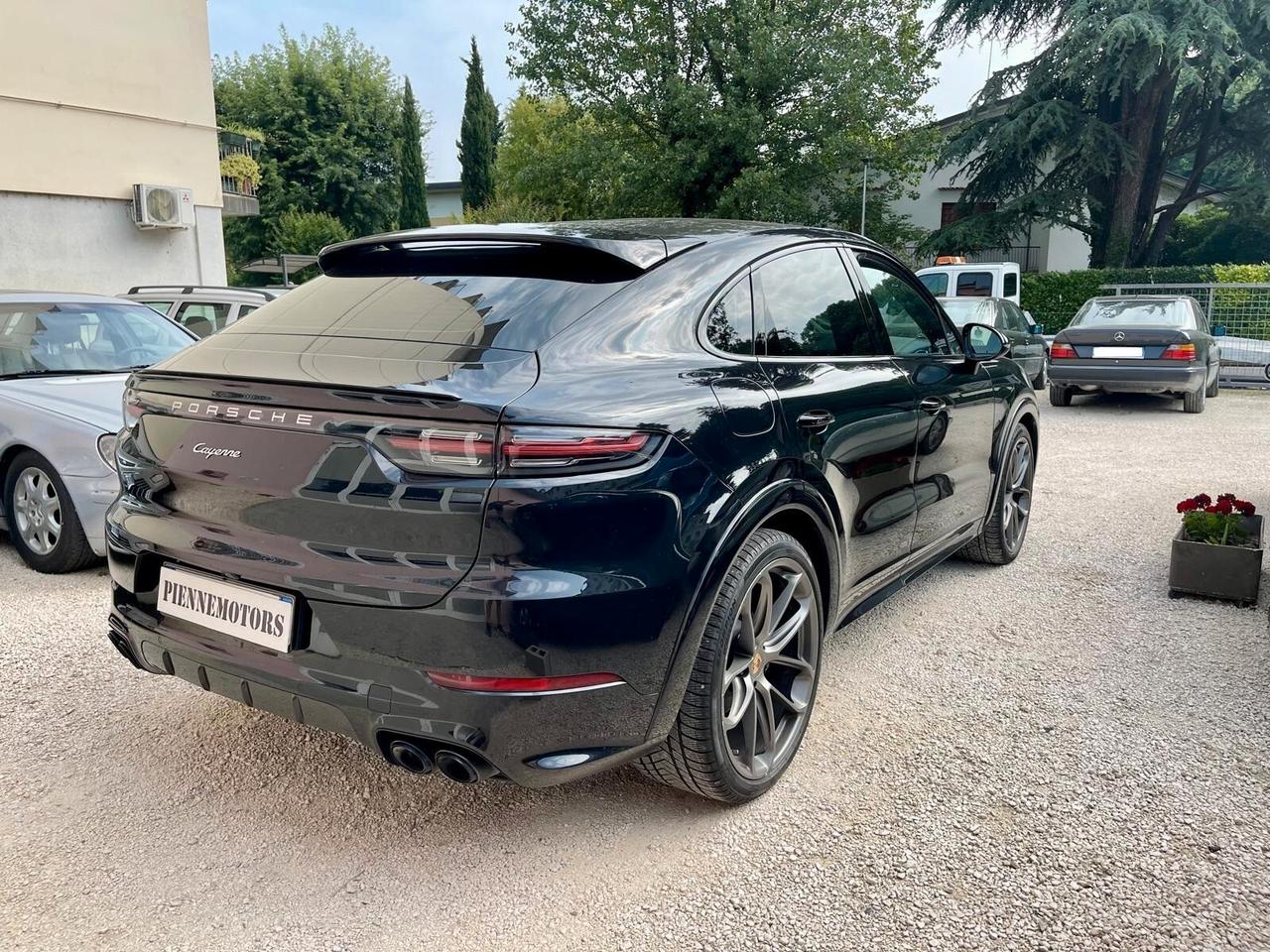 Porsche Cayenne Coupé kit GTS TAGLIANDI UFFICIALI