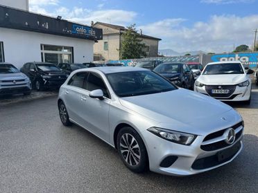 MERCEDES-BENZ A 180 d Automatic 4p. Business