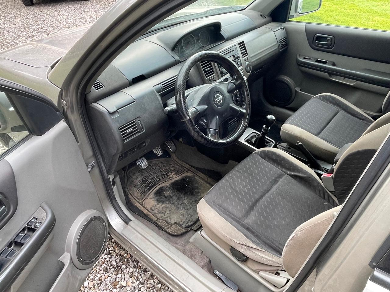 Nissan X-Trail 2.2 dCi Urban