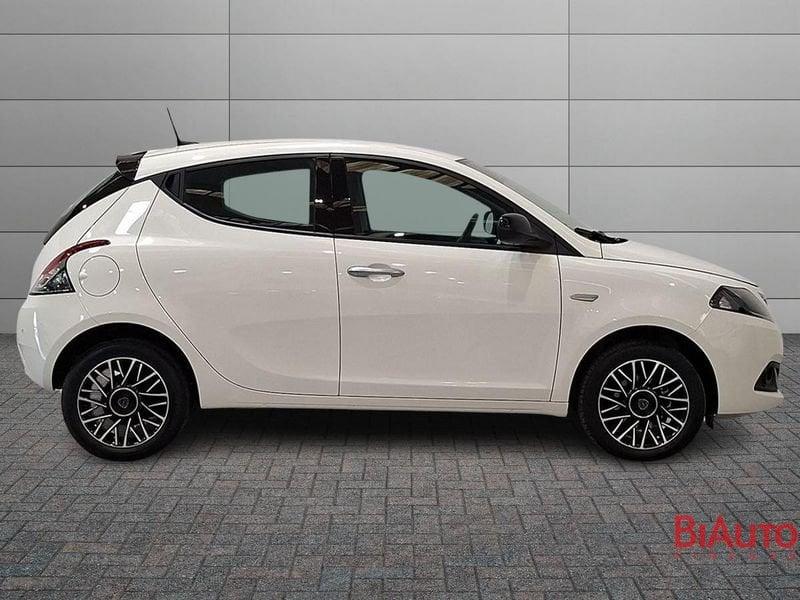 Lancia Ypsilon Ypsilon 1.0 firefly hybrid Platino s&s 70cv
