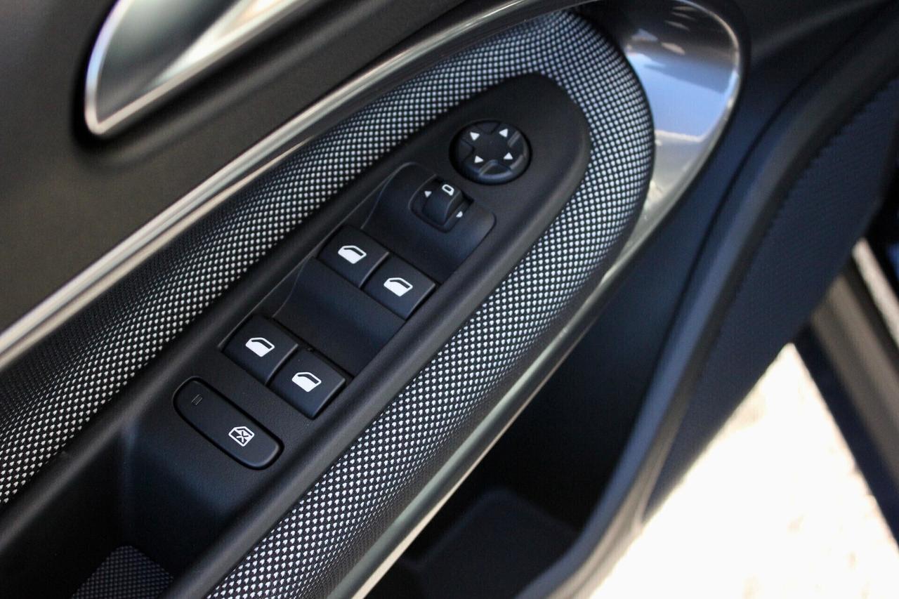 FIAT 600 ICON 1.2 HYBRID 145 CV DCT