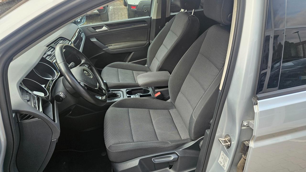 Volkswagen Touran 2.0 tdi 115cv dsg 7 POSTI-ACC-NAVY-CARPLAY