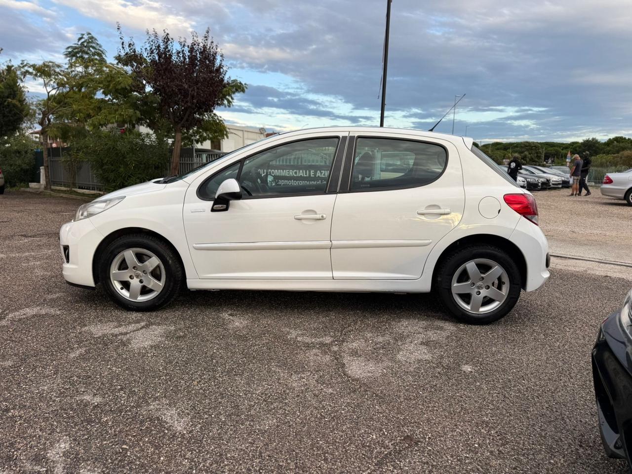 Peugeot 207 1.4 VTi 95CV 5p. Millesim 200