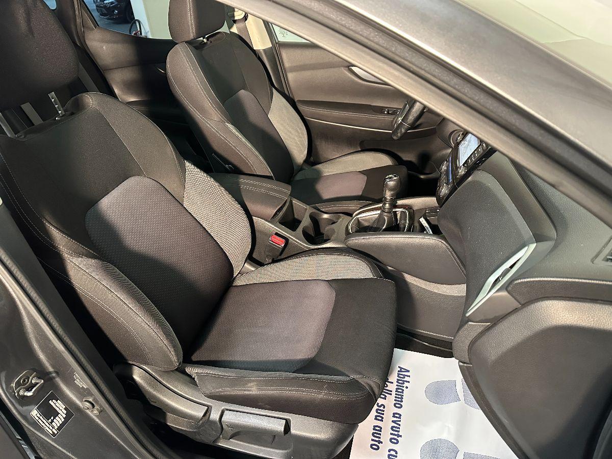 NISSAN Qashqai 1.5 dCi N-Connecta