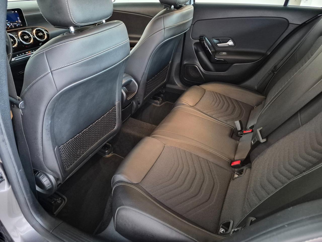 Mercedes-Benz A 180 CDI 7G-TRONIC PELLE NAVI APPLE CARPLAY / ANDROID AUTO RETROCAMERA CRUISE CONTROL