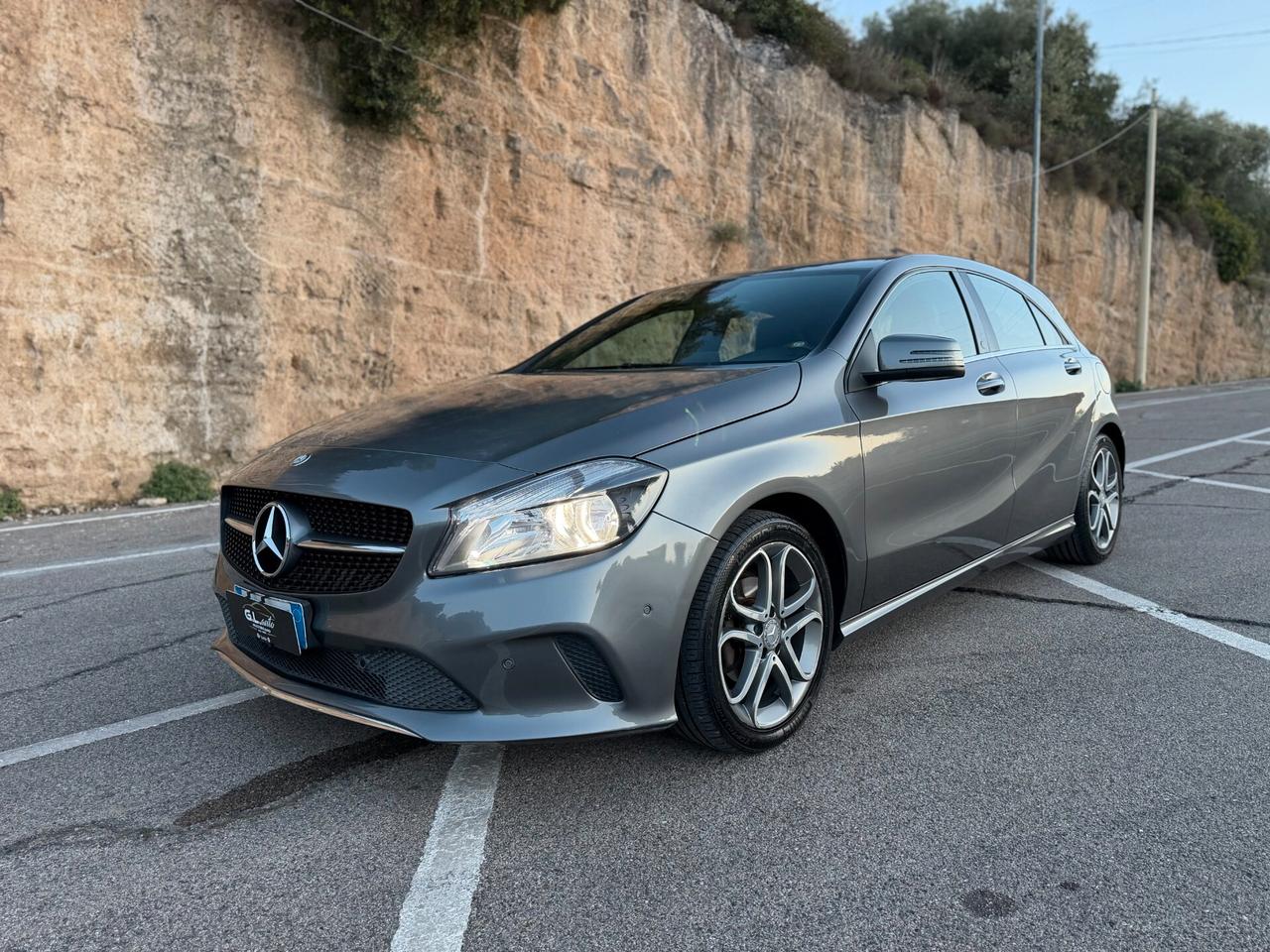 Mercedes A180 Sport/1.5 110 CV/KEYLESS/CAMERA/AMBIENT LIGHTS