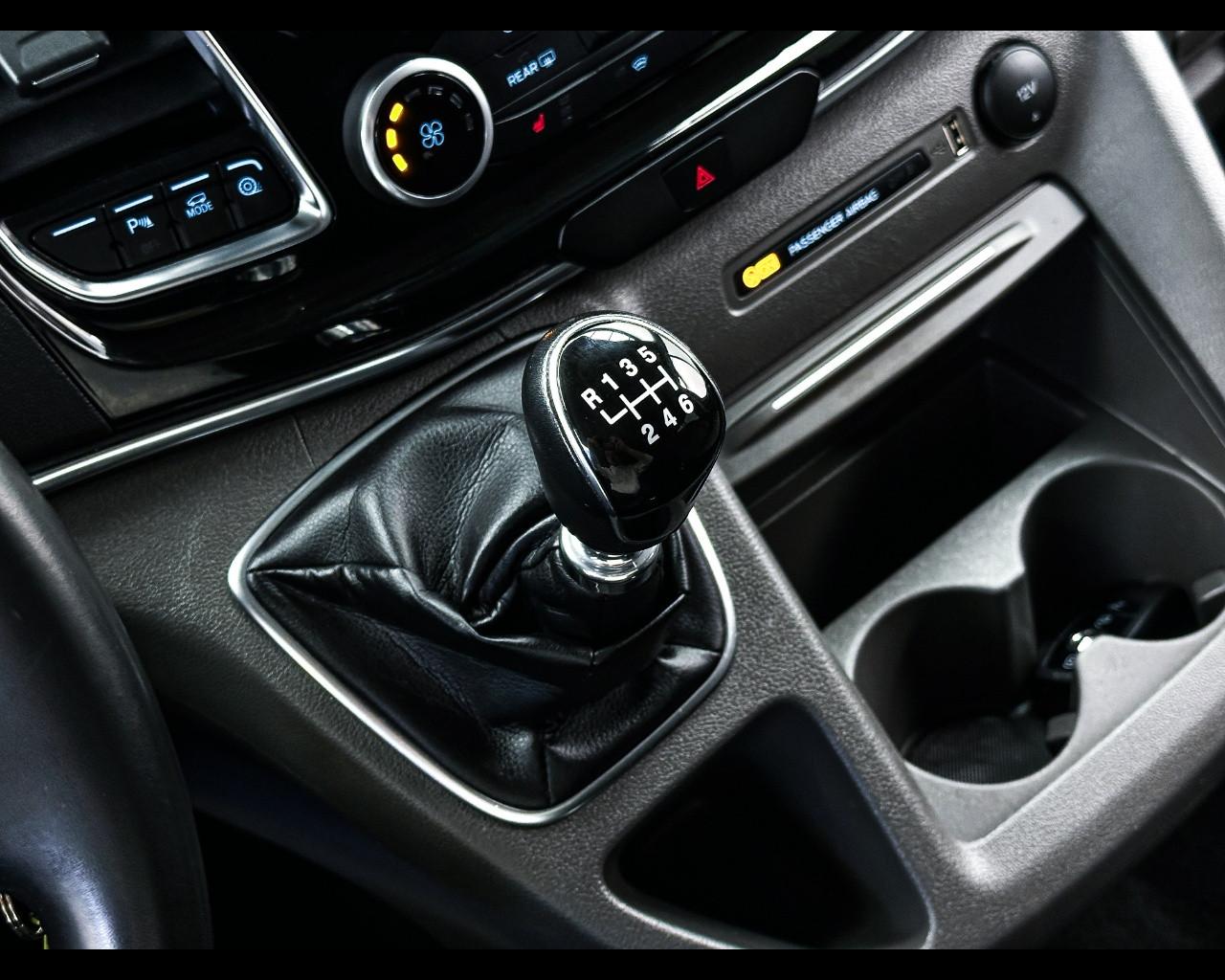 FORD Tourneo Custom 1ª s - Tourneo Custom 320 2.0 EcoBlue 130CV MHEV PC c/sollev. Tit.