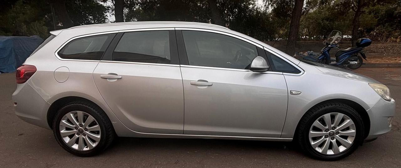 Opel Astra 1.7 CDTI 110CV Sports Tourer Cosmo SW