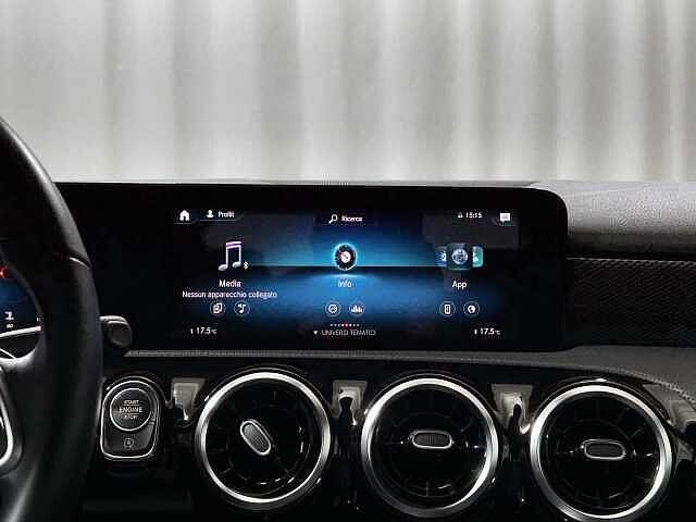 Mercedes-Benz A 180 A 180 d Automatic Sport