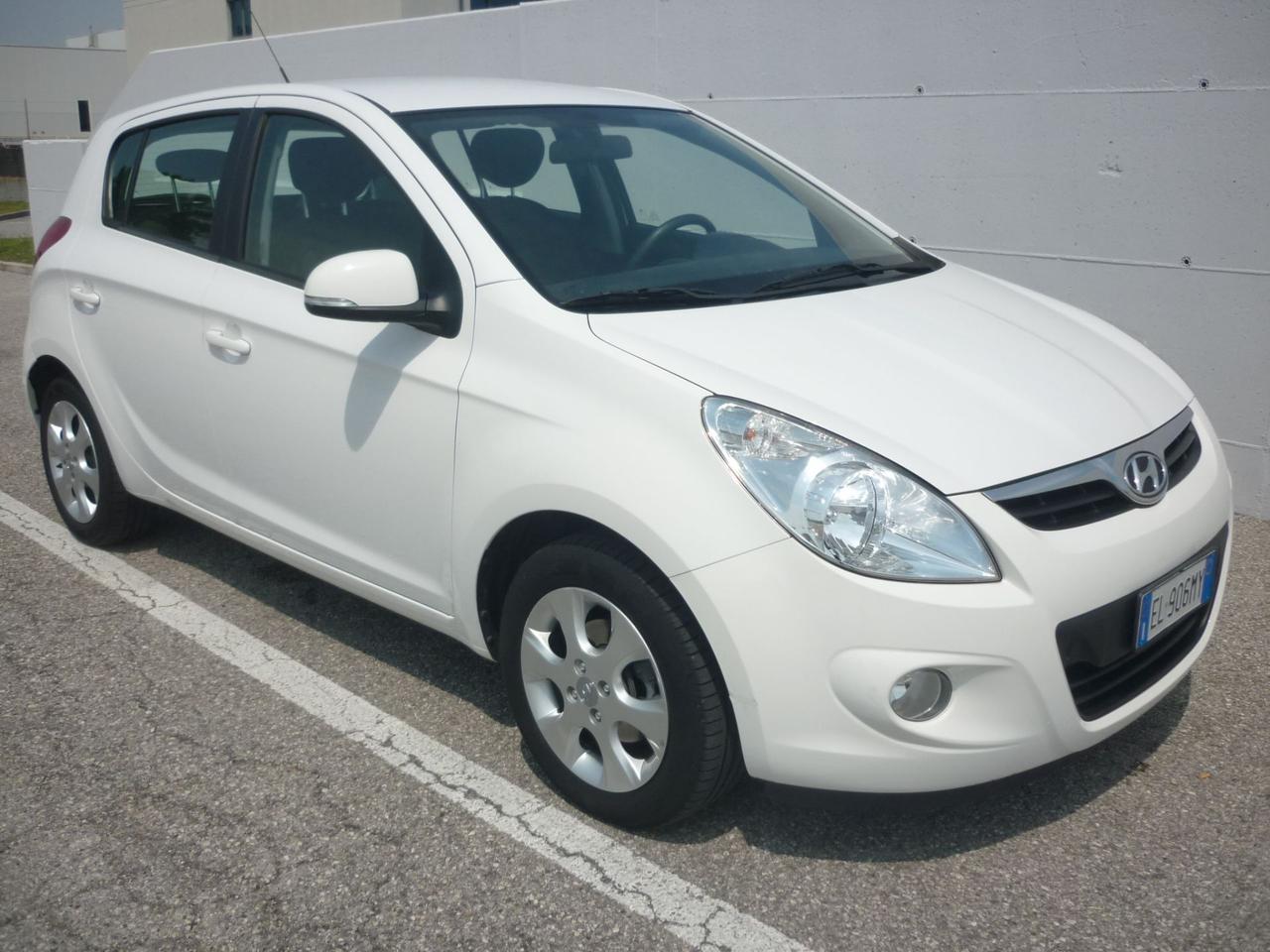 Hyundai i20 1.2 5p. Sound Edition Neopatentati