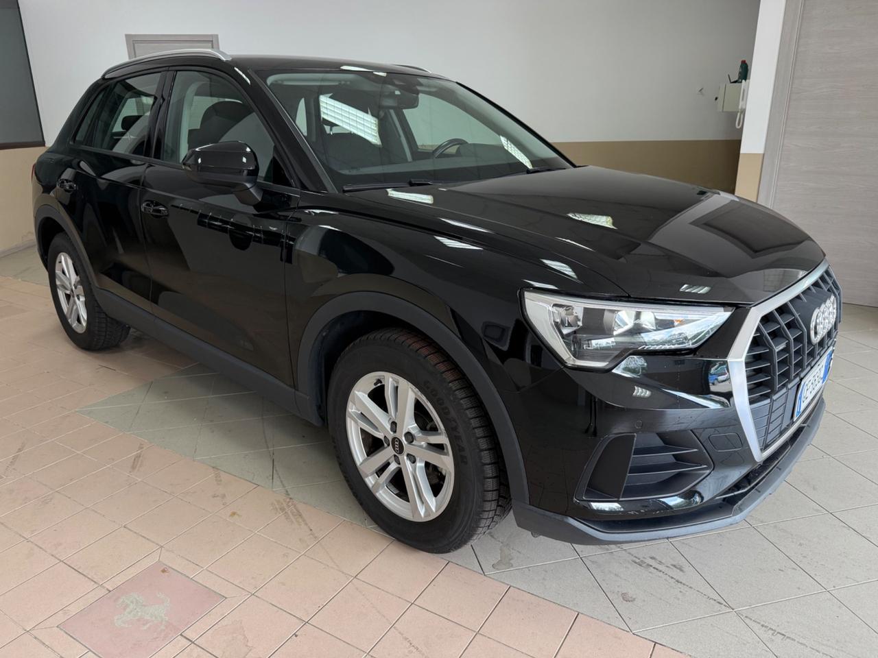 Audi Q3 35 TDI quattro S tronic Business