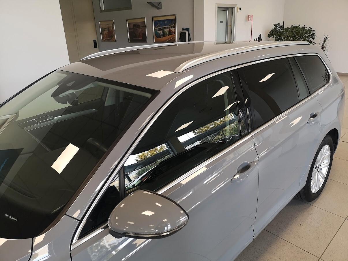 Volkswagen Passat Variant 2.0 TDI SCR EVO DSG Business NAVI - RETROCAMERA
