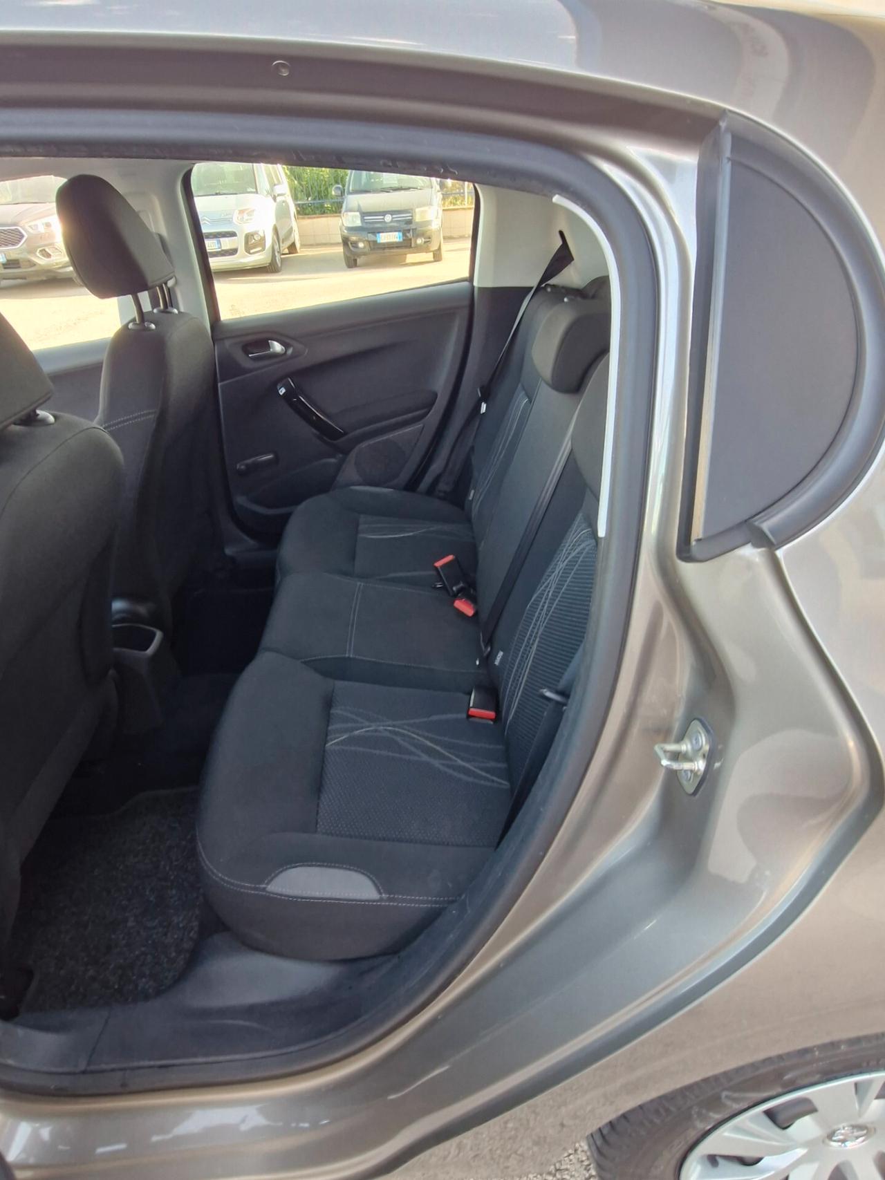 Peugeot 208 PureTech 82 5 porte Active