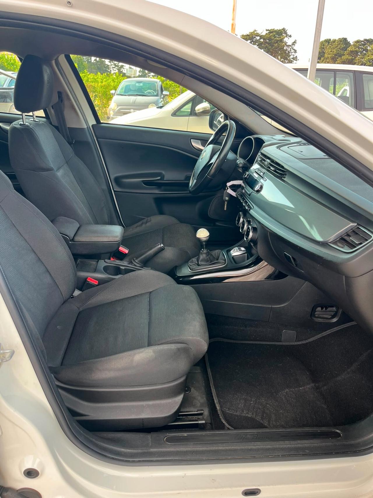 Alfa Romeo Giulietta 1.6 JTDm-2 105 CV Exclusive