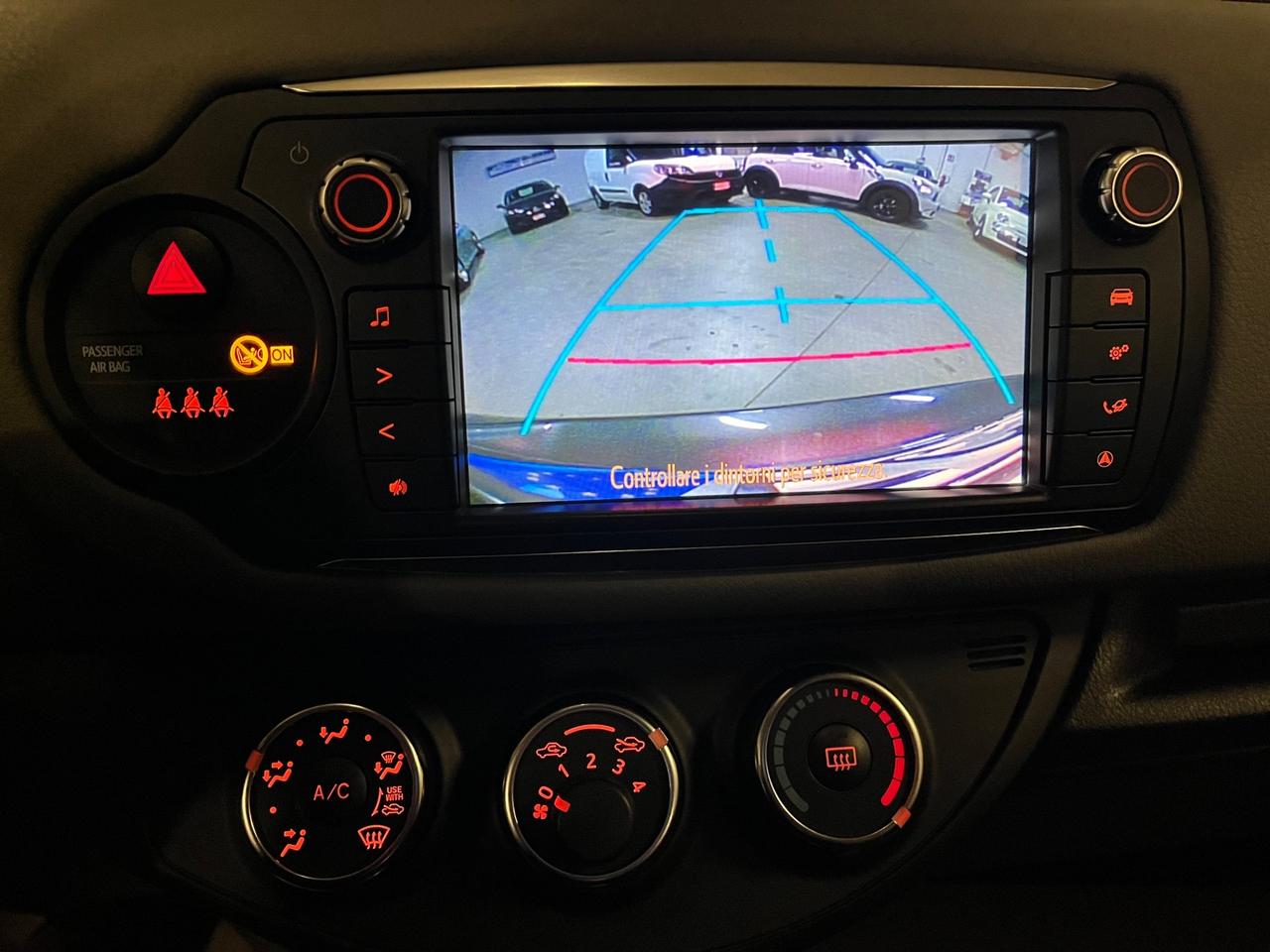 Toyota Yaris 1.0 5 porte Active