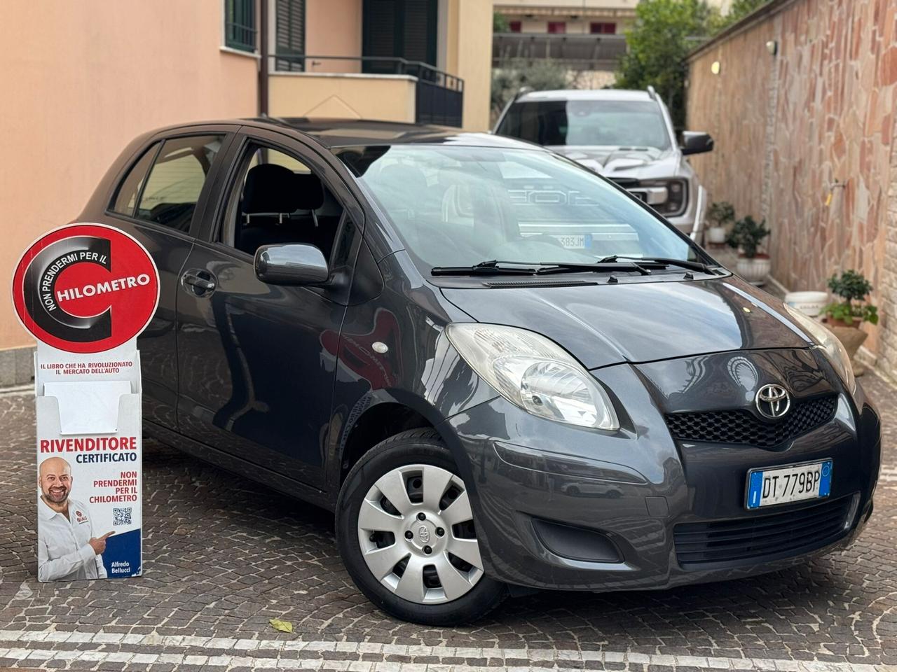 Toyota Yaris 1.0 5 porte Sol
