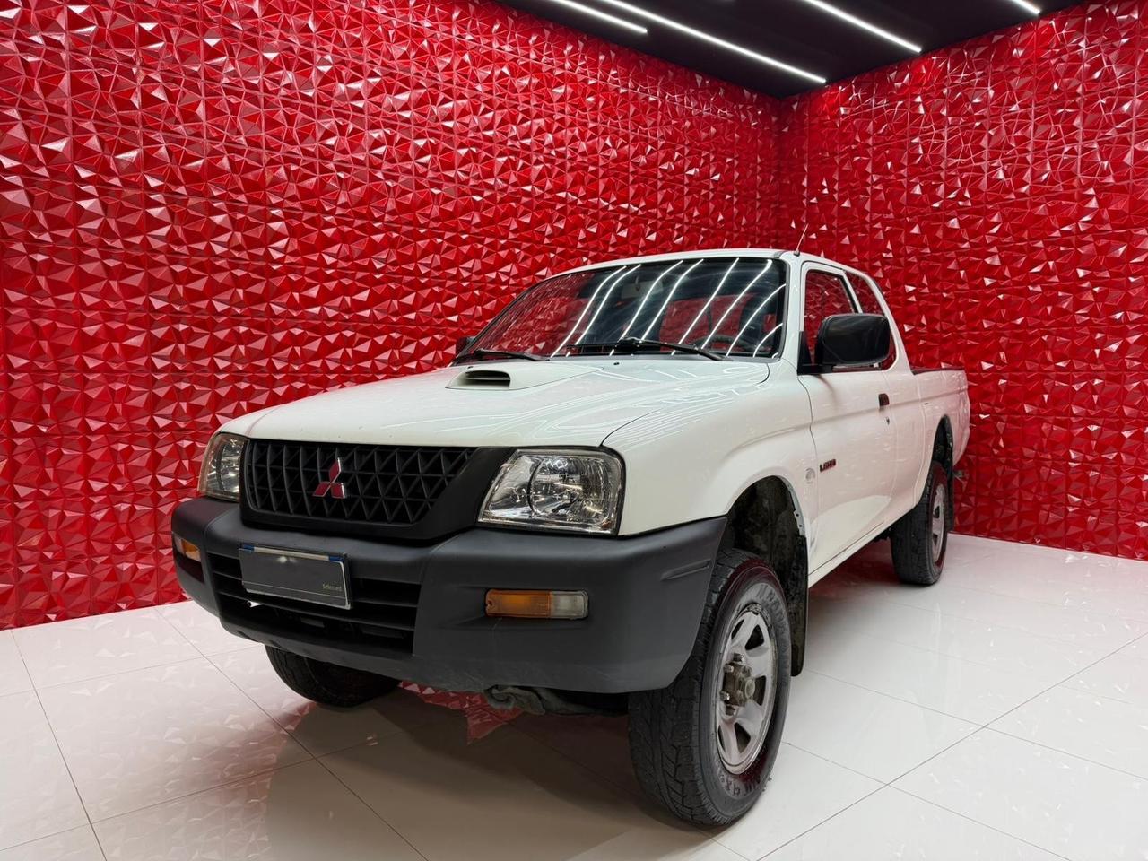 Mitsubishi L200 2.5 TDI 4WD Magnum Club Cab Pick-up