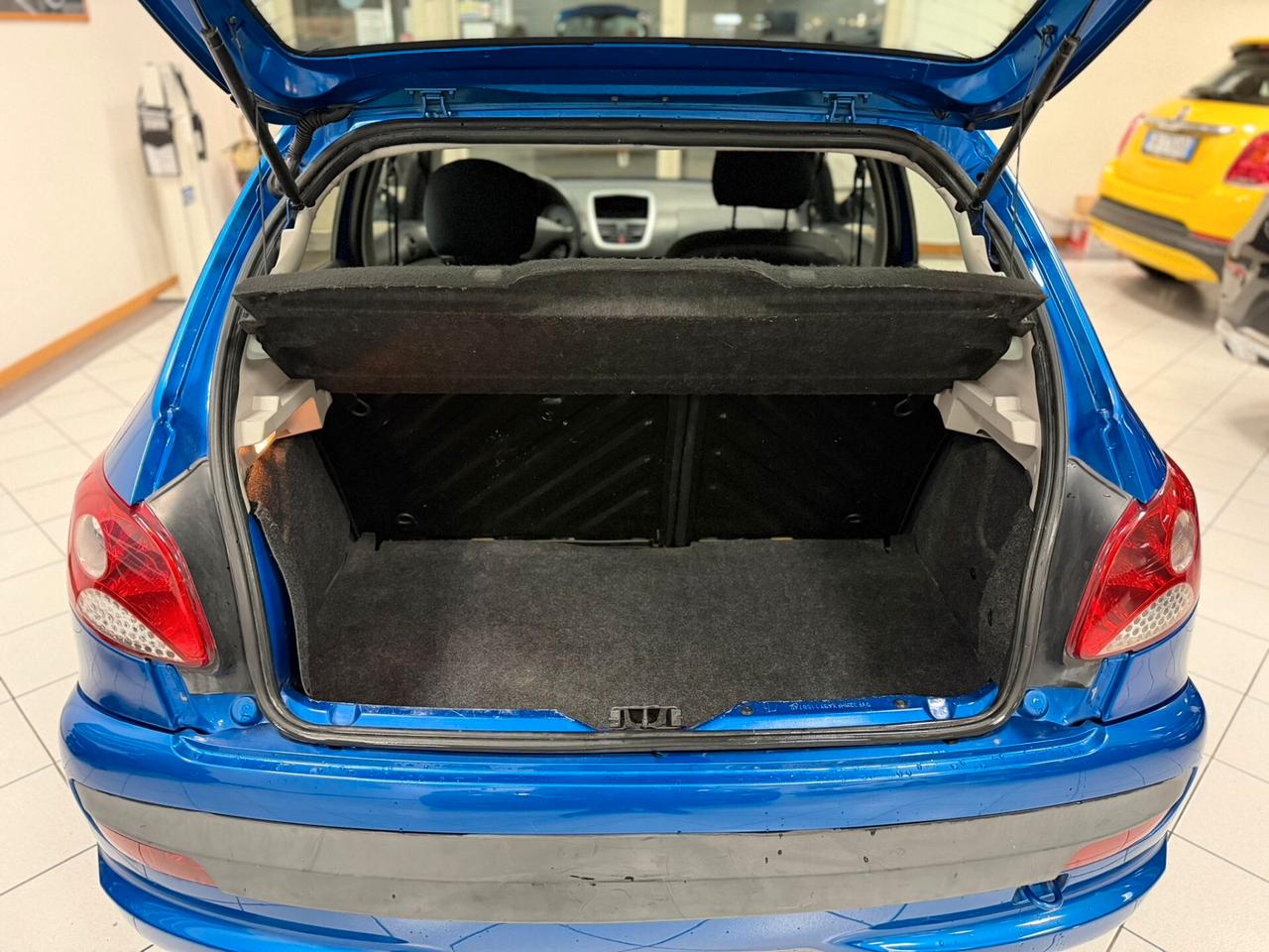 Peugeot 206 1.1B 92.000KM 2009