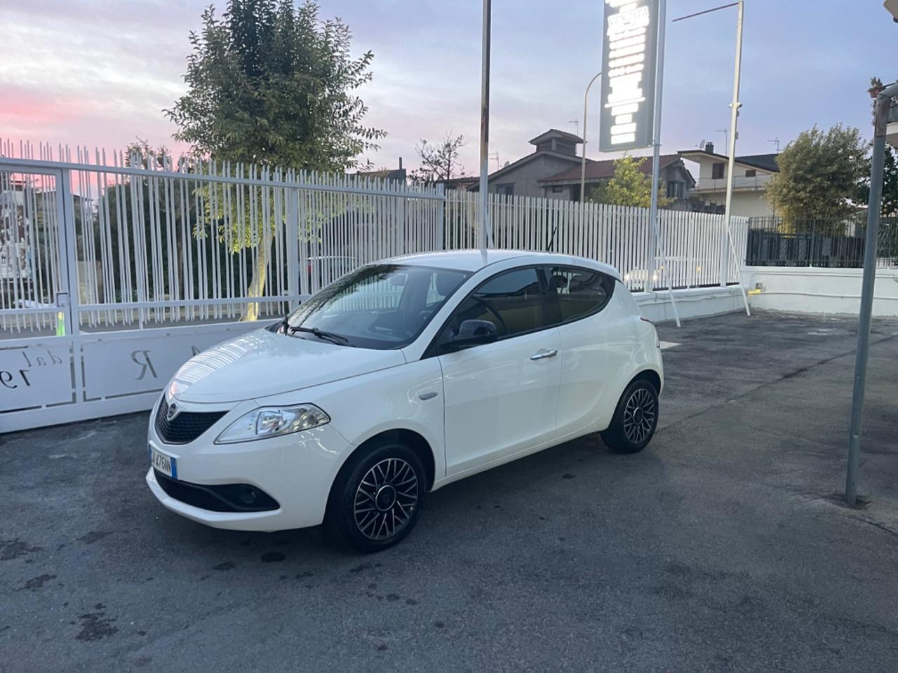 Lancia Ypsilon 1.2 69 CV 5 porte S&S Gold KM 78.000 CERTIFICATI!