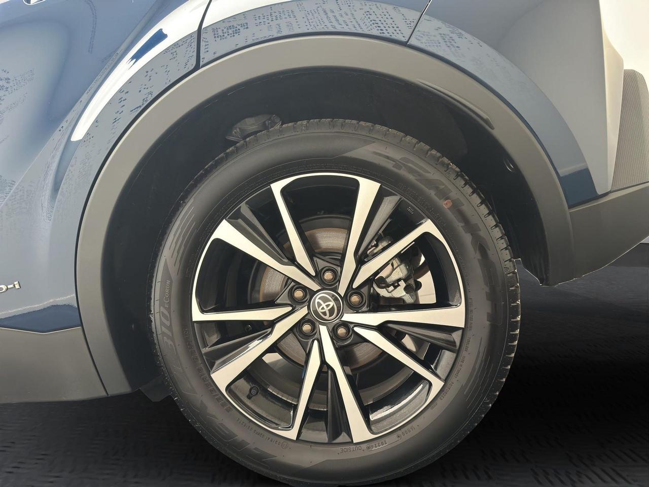 Toyota C-HR 2.0 hev Trend awd e-cvt