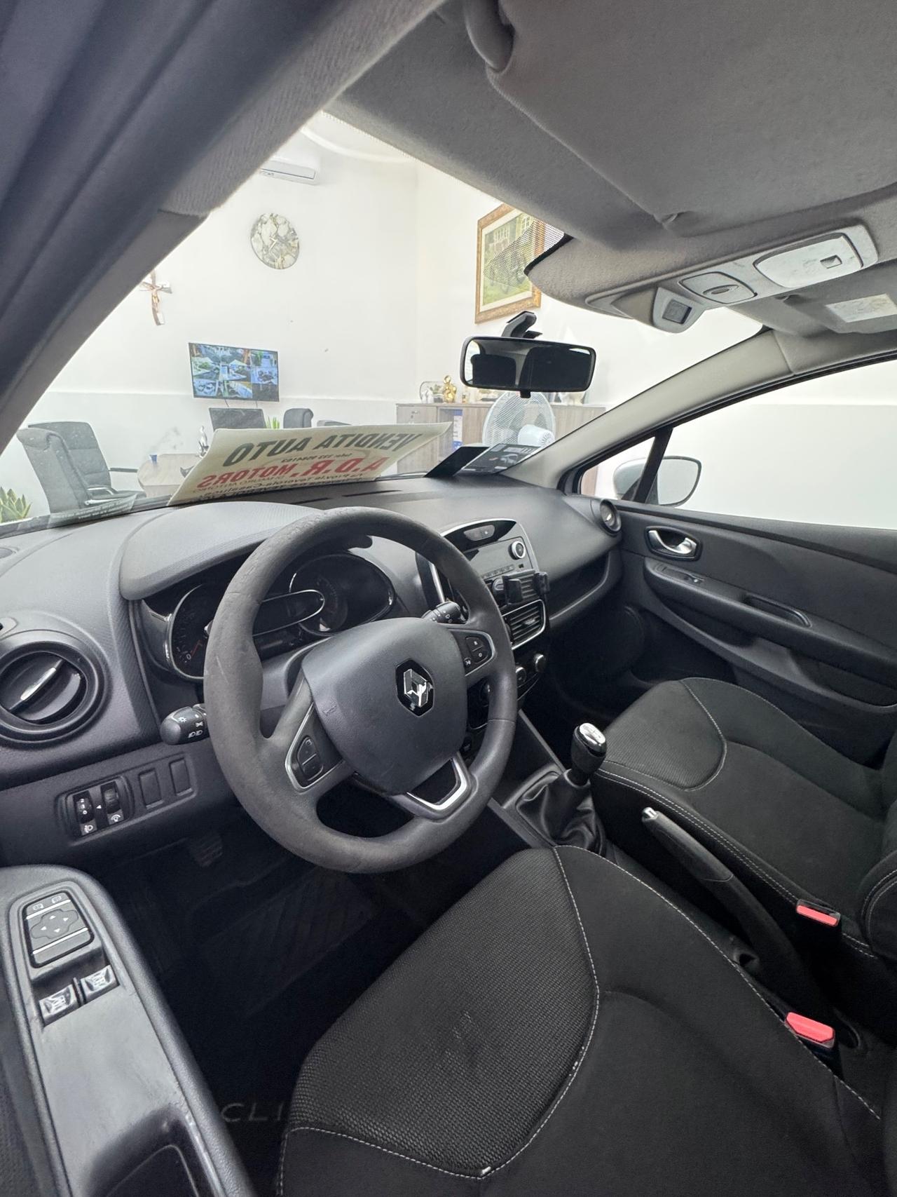 Renault Clio Sporter 1.2 75CV Intens