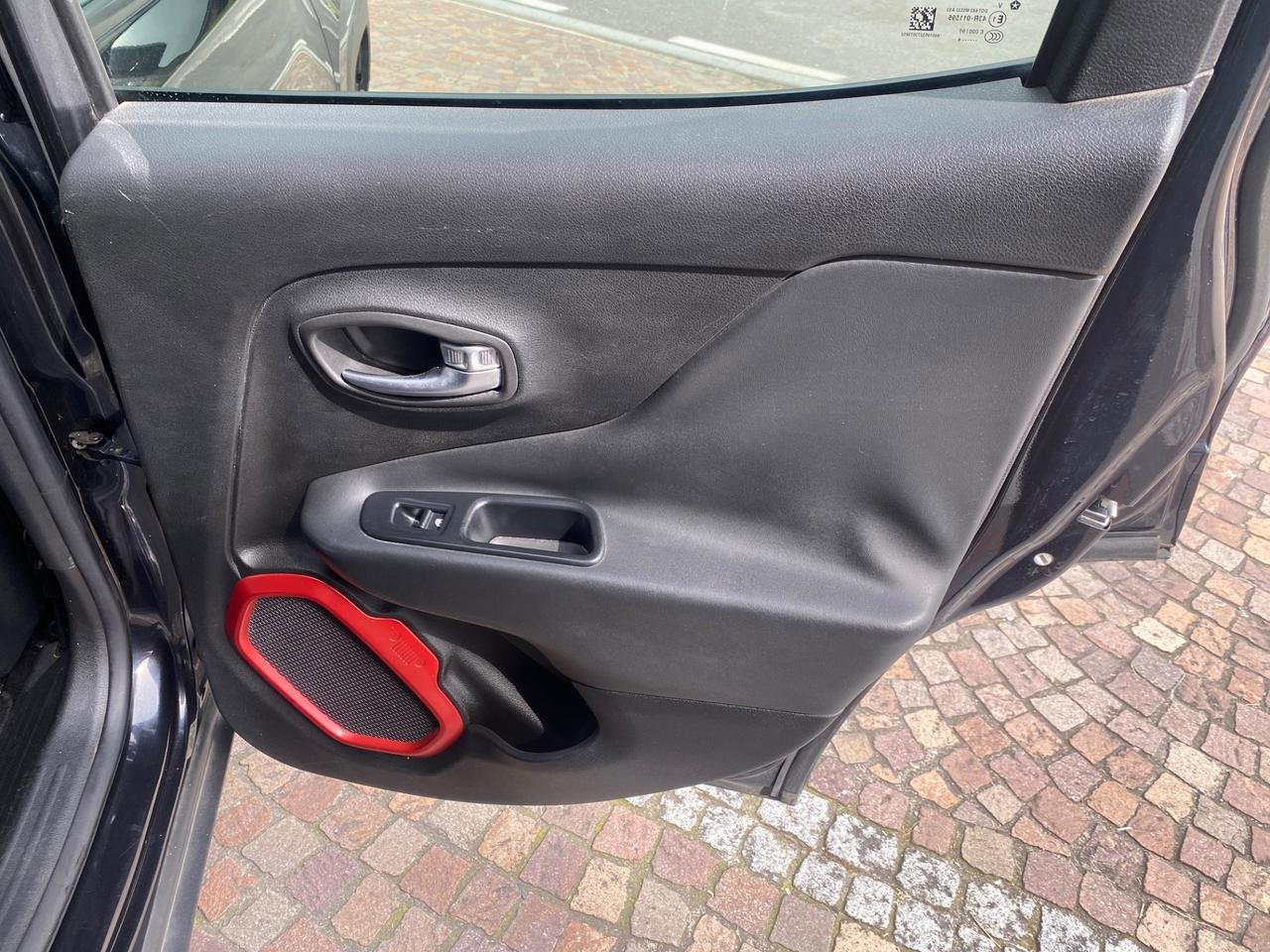 Jeep Renegade 2.0 Mjt 170CV 4WD Active Drive Low Trailhawk
