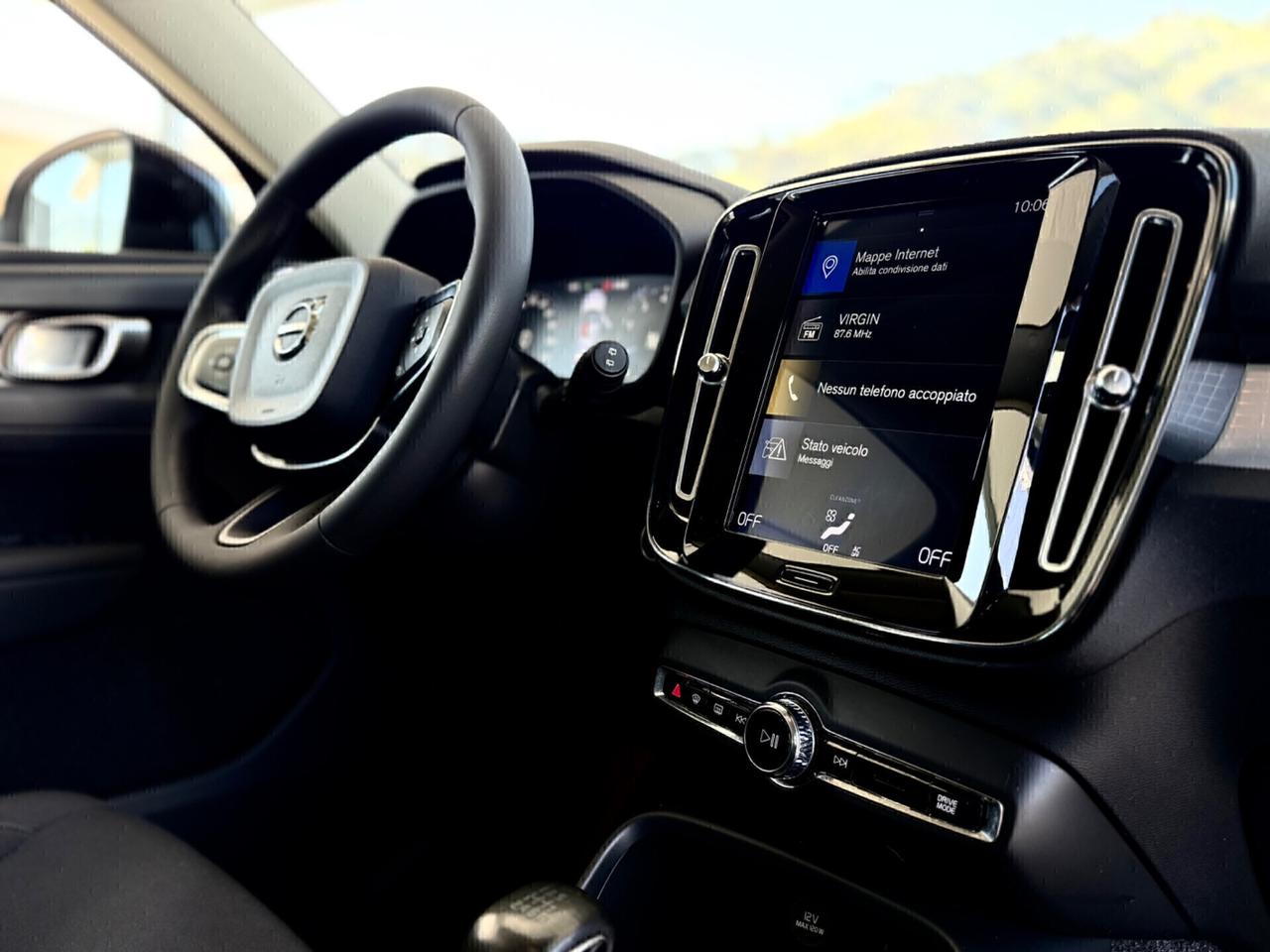 Volvo XC40 T3 *LED*CERCHI18*UNIPRO