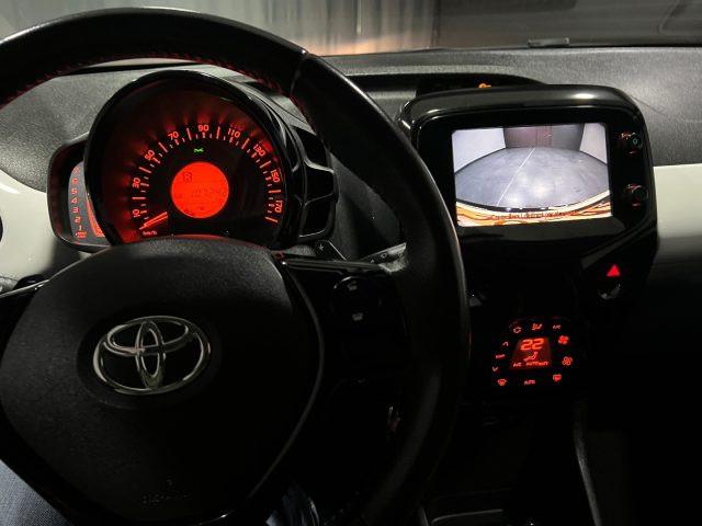 TOYOTA Aygo 1.0 VVT-i 69 CV 5 porte x-clusiv MMT