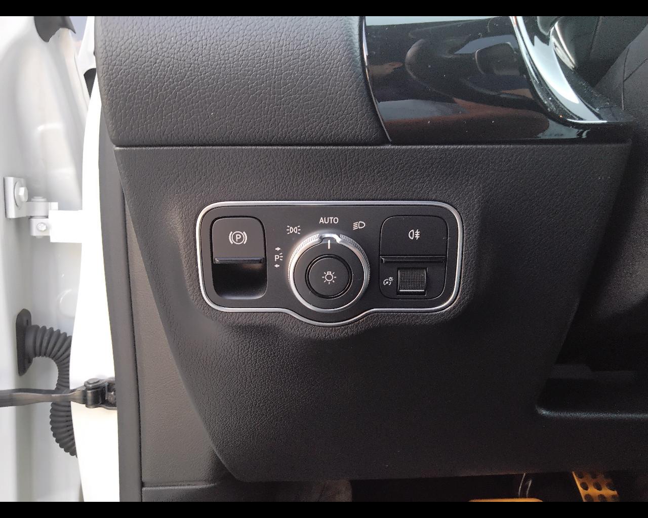 Mercedes-Benz GLA-H247 2020 - GLA 200 d Premium auto