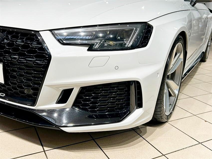 Audi RS 4 Avant