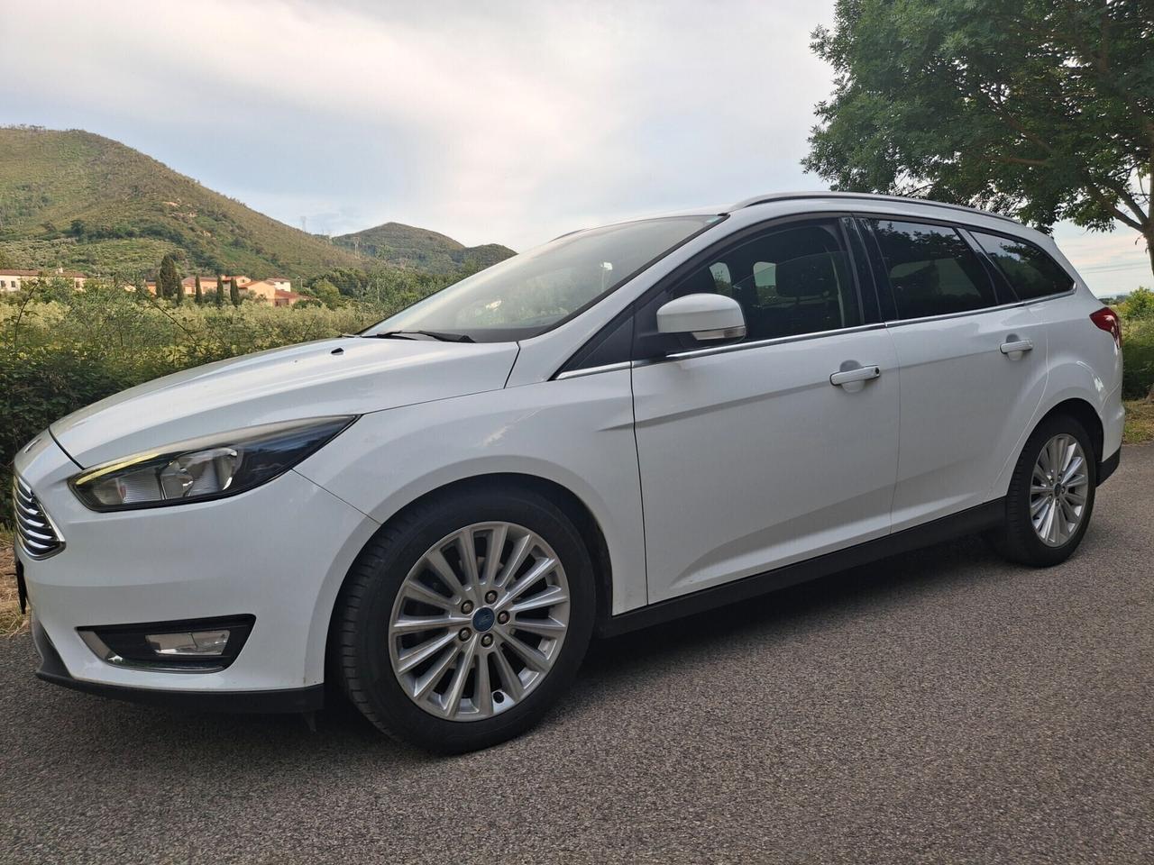 FORD FOCUS 1.5 TDCi 120 CV.Start&Stop SW Titanium-NAVI-