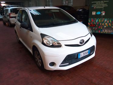 Toyota Aygo 1.0 12V VVT-i 5 porte Cool Soda Connect