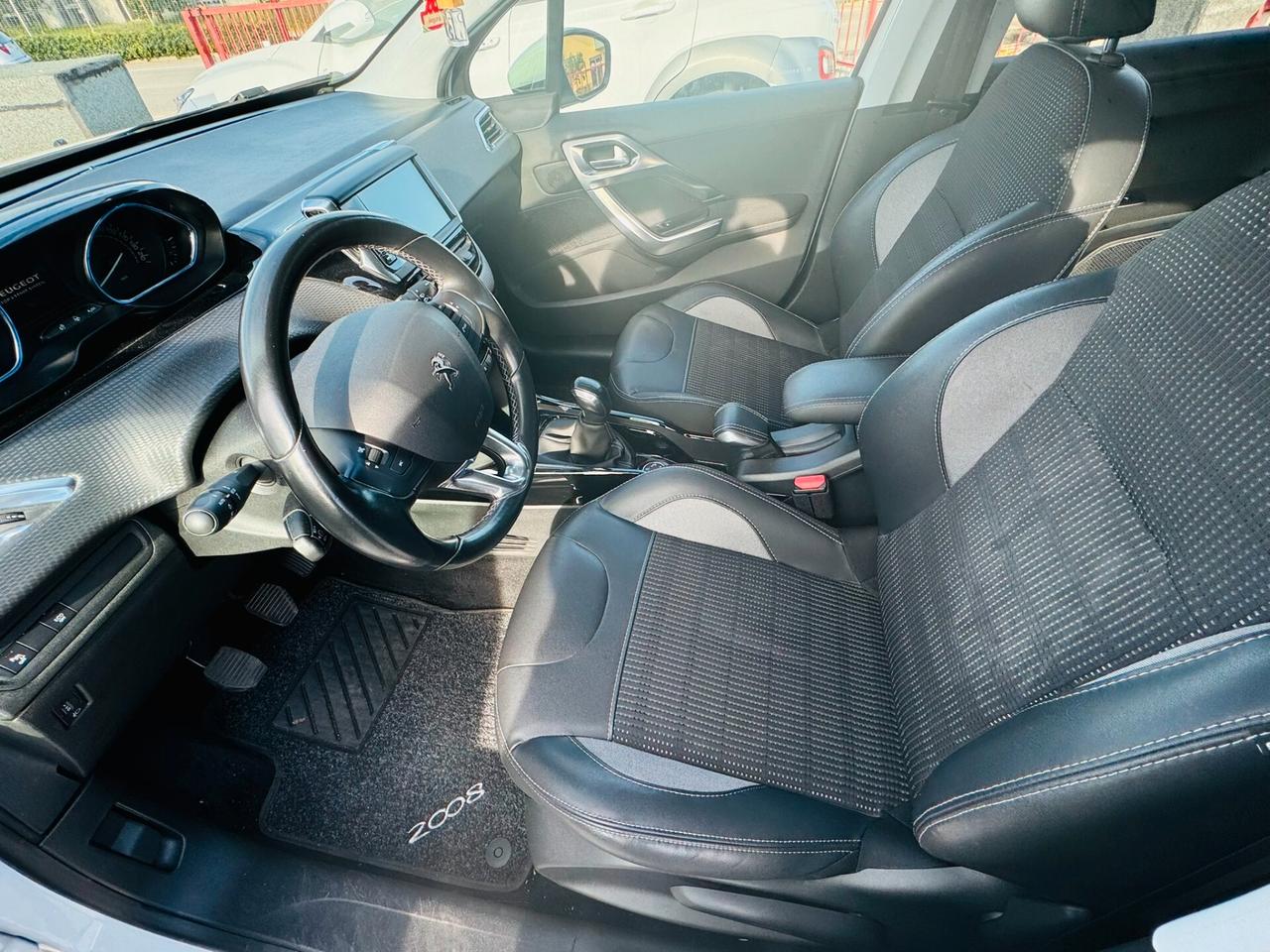 Peugeot 2008 BlueHDi 100 S&S