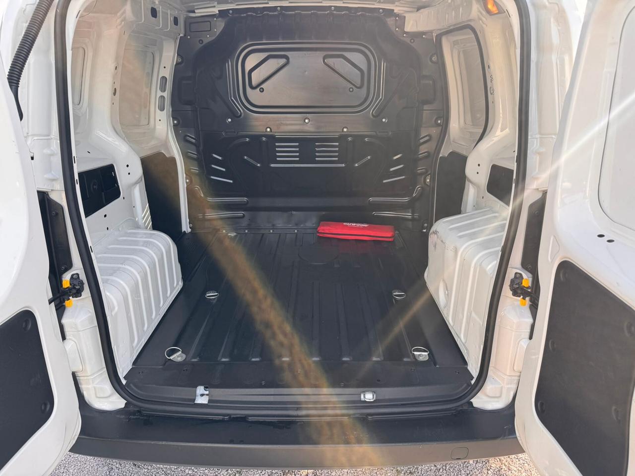 FIAT FIORINO 1.3MJT 95CV E6D-T 2021