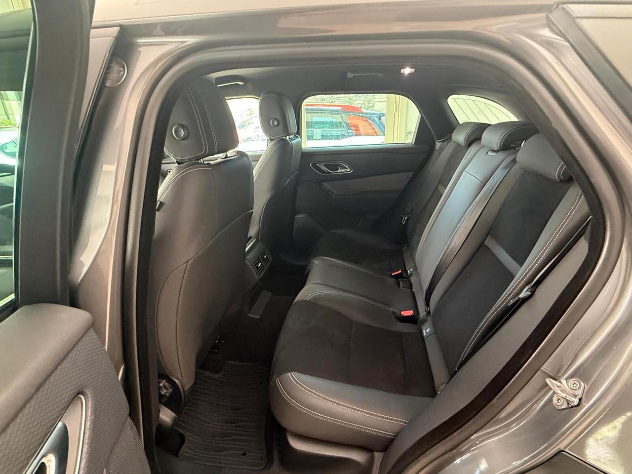 Land Rover Range Velar 2.0D I4 240 CV R-Dynamic HSE