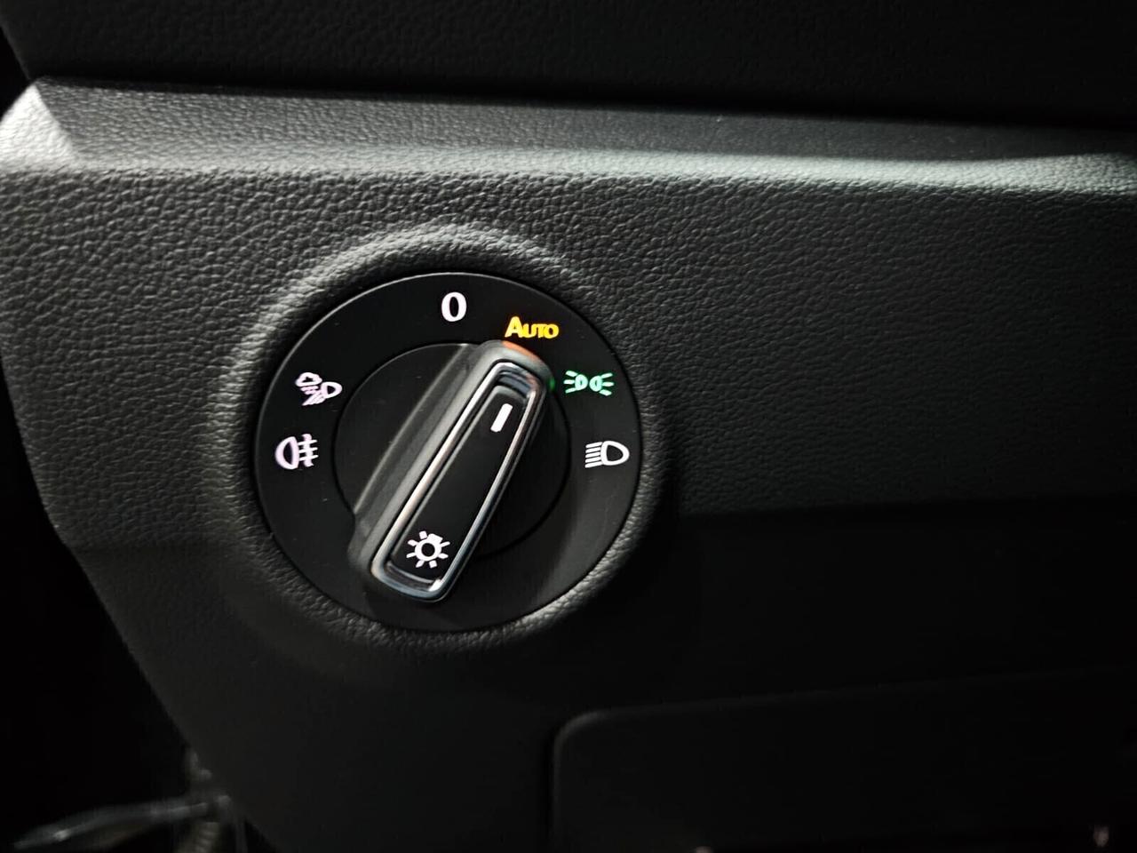 NUOVA VOLKSWAGEN T-ROC 2.0 TDI 150CV R-LINE - ITALIANA PRONTA CONSEGNA