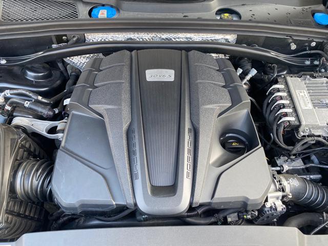 PORSCHE Macan 3.0 S camera360°21"