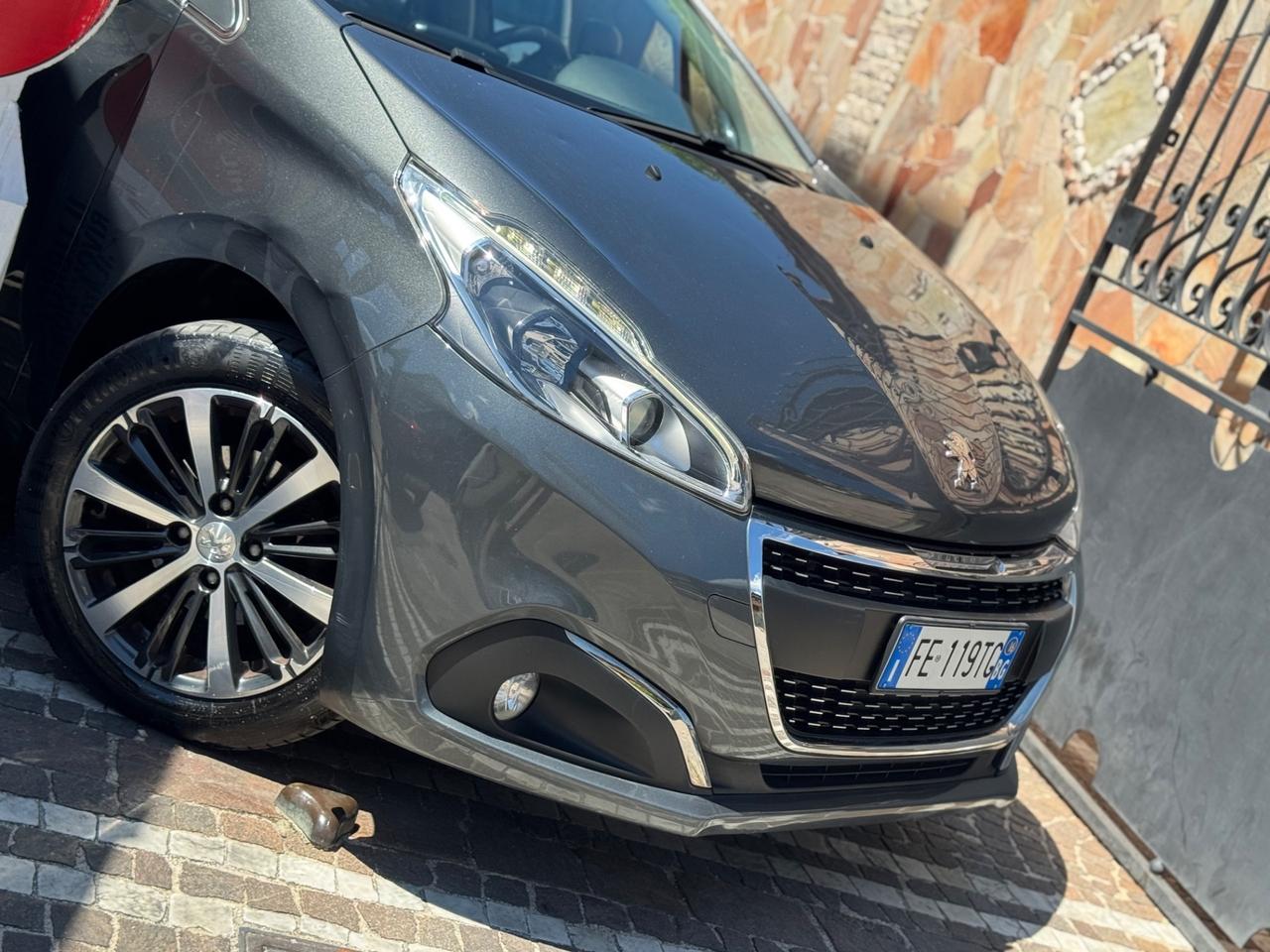 Peugeot 208 PureTech 82 5 porte Allure