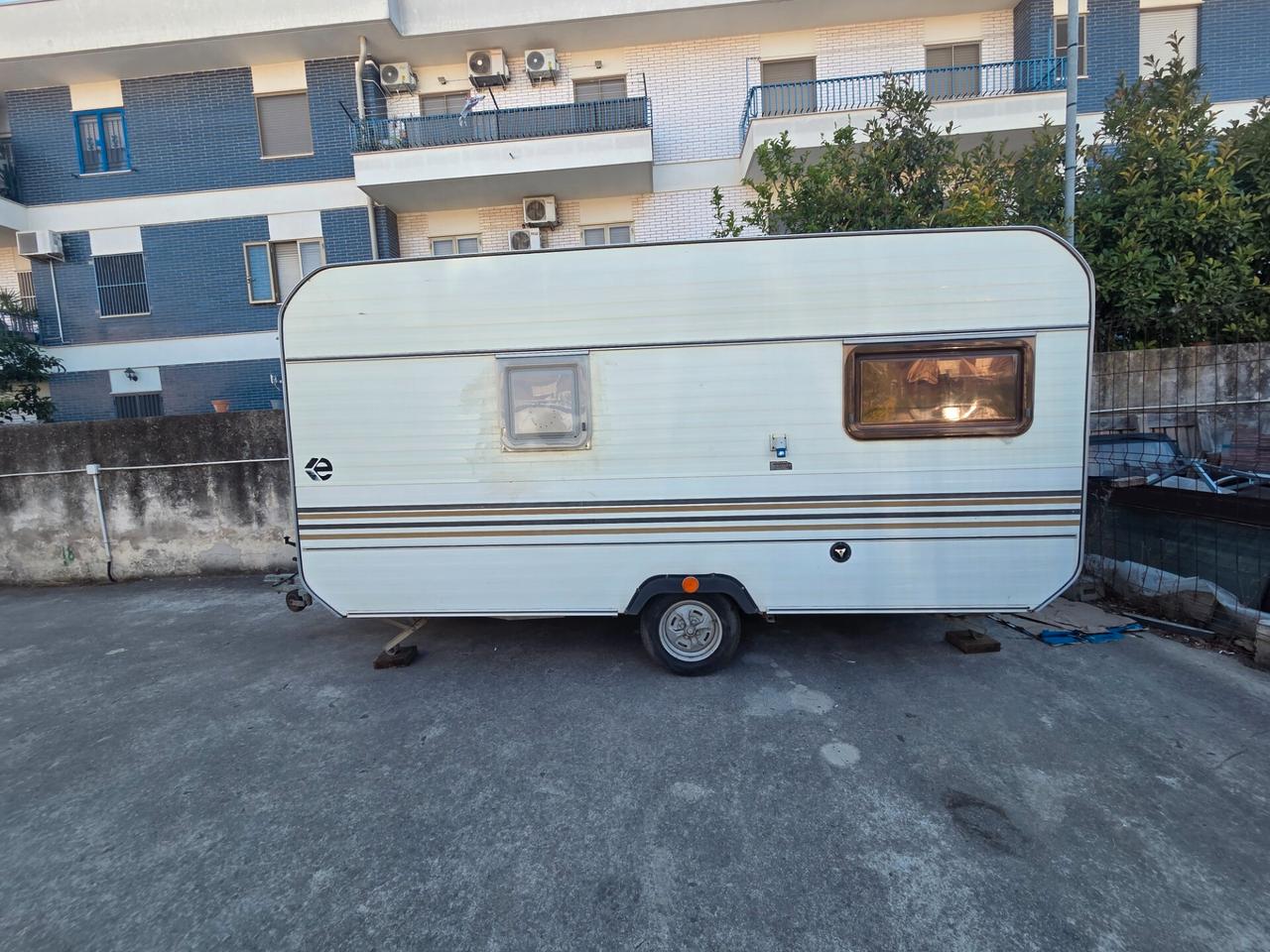 Elnagh 4 posti