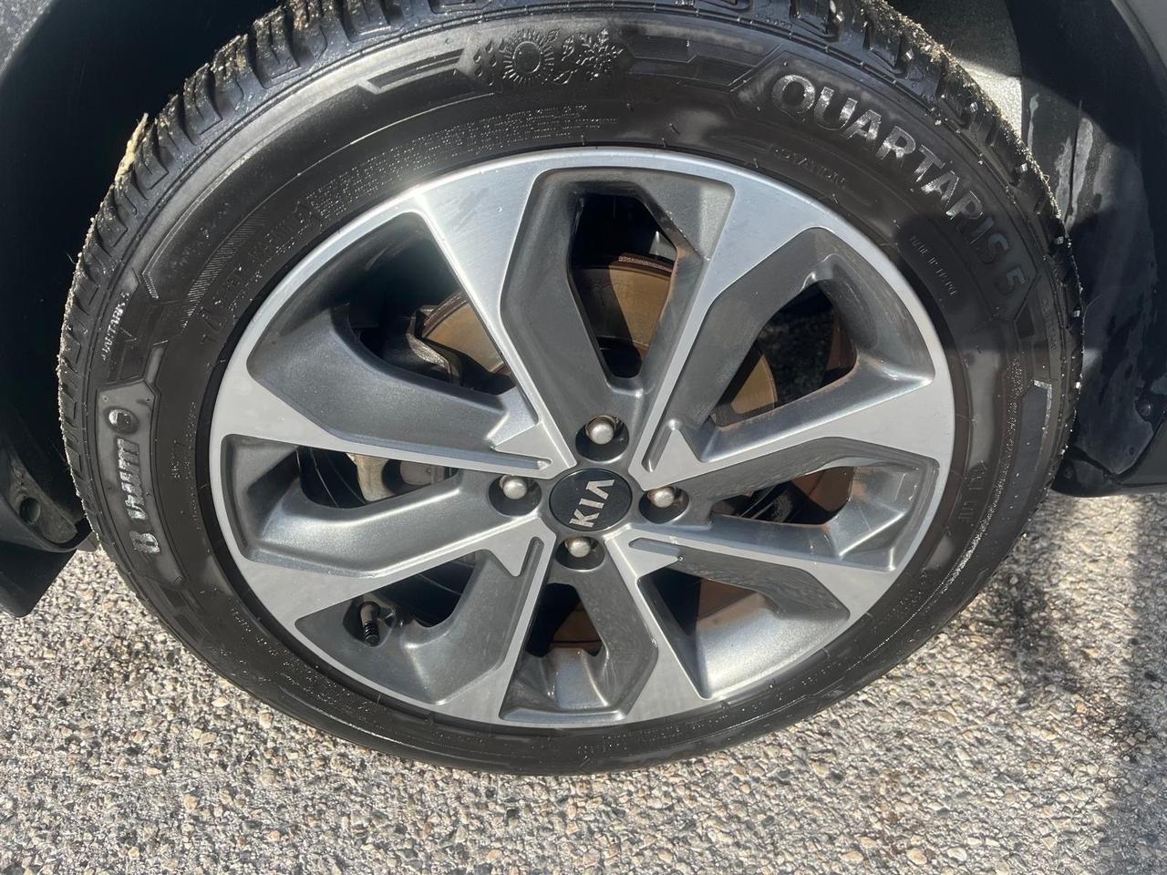 Kia Stonic -1.4MPI-gpl style design pack-2019