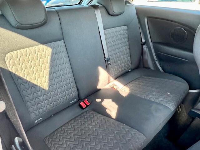 Opel Corsa 1.2 3 porte - 2013