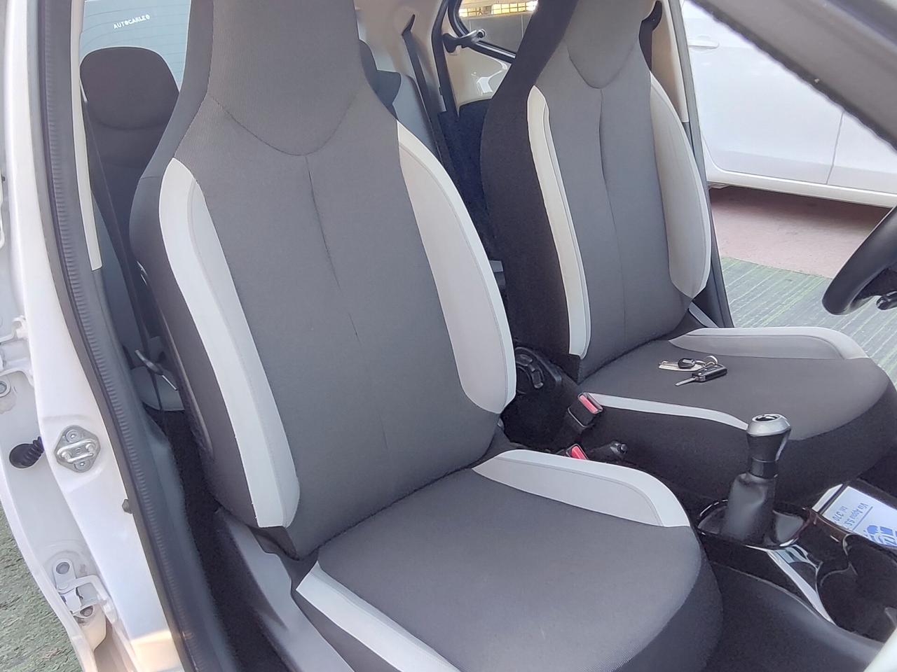 Toyota Aygo 1.0 BENZINA GARANZIA 12 MESI