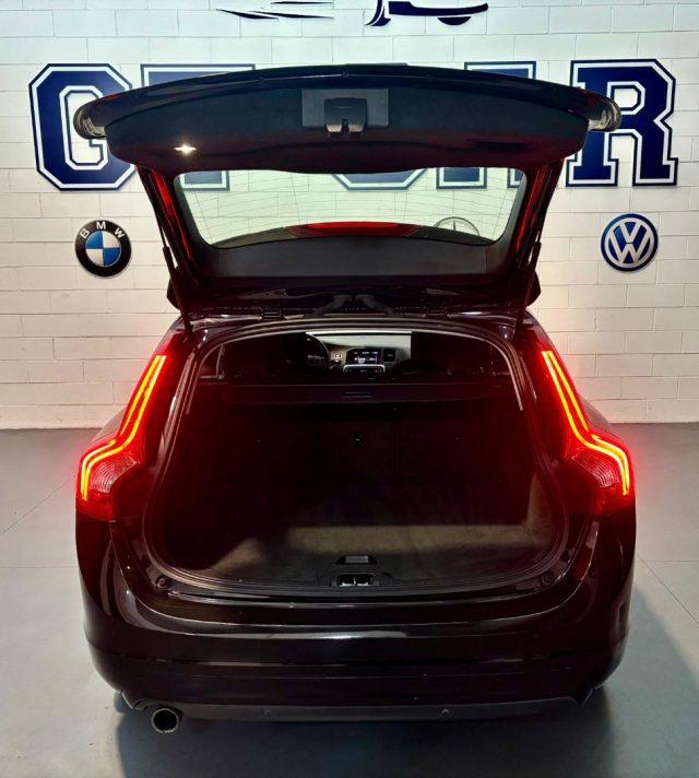 VOLVO V60 D2 1.6 Powershift Kinetic