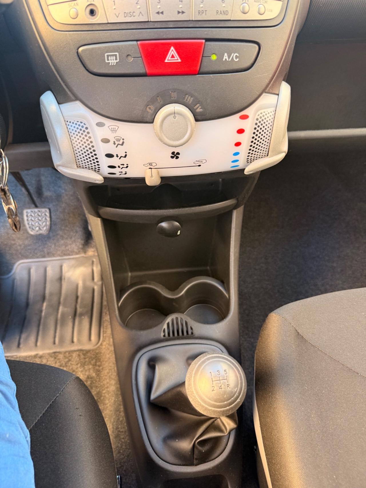 Toyota Aygo 1.0 12V VVT-i 5 porte Lounge Connect
