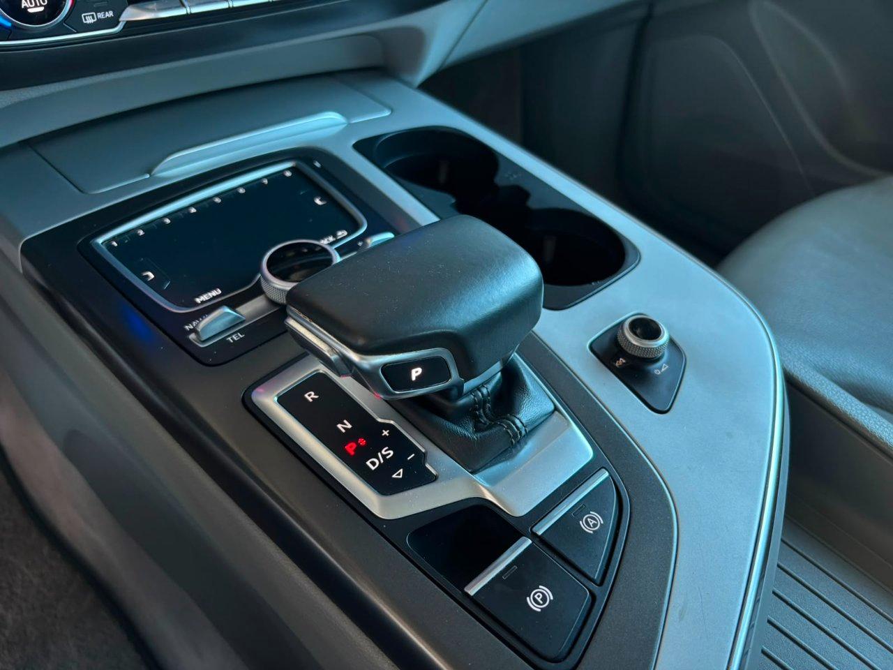 Audi Q7 3.0 tdi Business Plus quattro tiptronic
