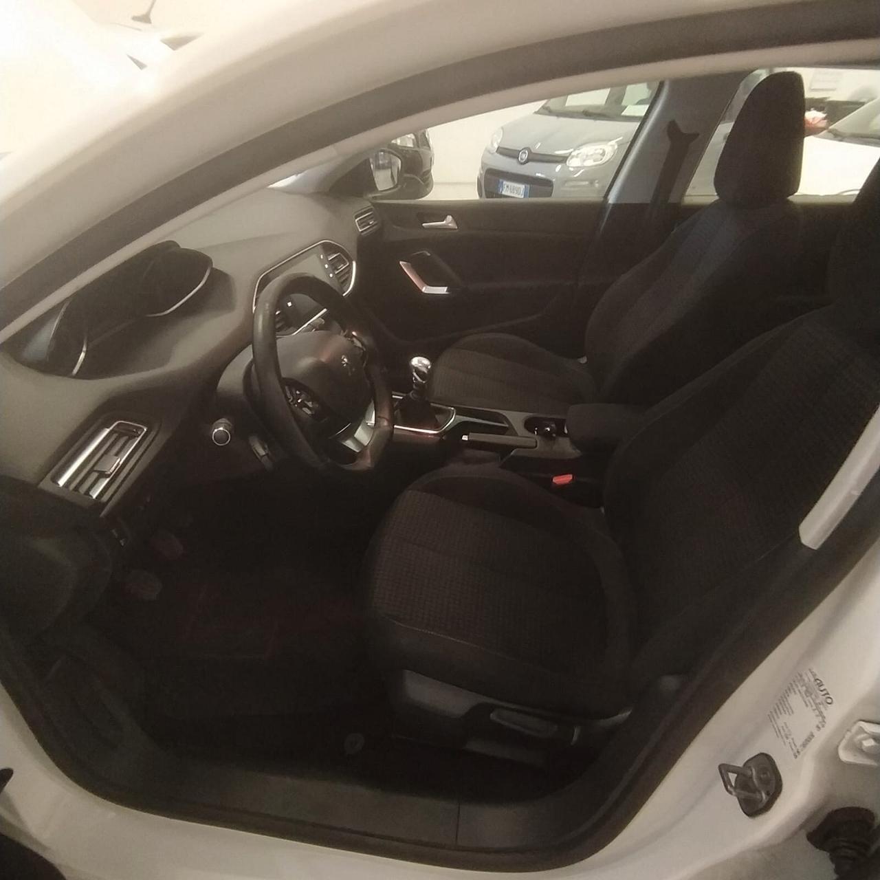 Peugeot 308 BlueHDi 130 S&S SW Business